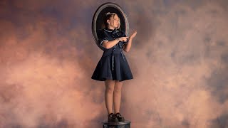 Linh - Dans Ton Téléphone Lyrics Video