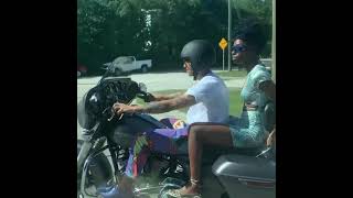 Pee Balade À Moto Insta Model Erscotschisle