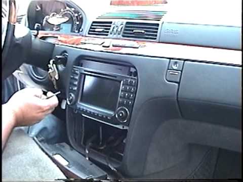 How to Remove Radio / Navigation from 2003 2004 2005 Mercedes S500 for Repair
