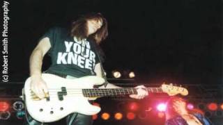 Watch Pariah Torn Tied video