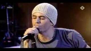 Клип Enrique Iglesias - Stand By Me (live)