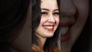 Artis Cantik Mulus