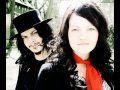 The White Stripes- Fell in Love With a Girl