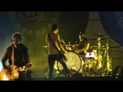 Thunder Boys Like Girls (Live)