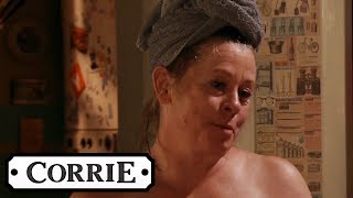 Gemmas Mum Tries To Seduce A Horrified Chesney Coronation Street
