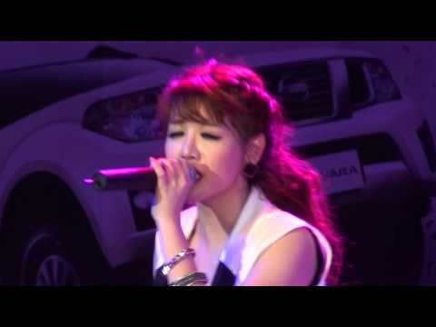 แกรนด์ ตื่นได้แล้ว(Wake Up) @ งานNissan 2013.03.16 thumb