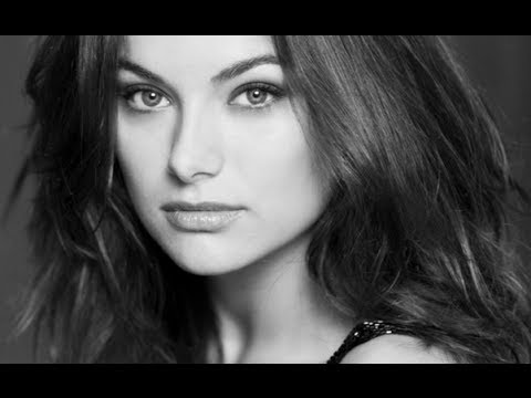From Science to the Arts and Back Again - Meet Christina Ochoa!