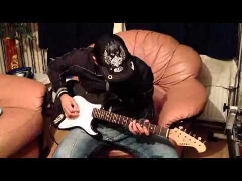 Agar tum mil jao Zamana chod denge hum on guitar