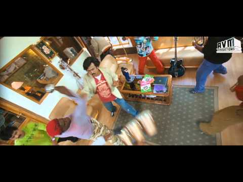 Sivaji the Boss - Rajini Style: Fight Scene at Music Store