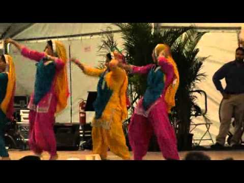 BhangraGiddha Dance Sikh and Punjabi American Dancers