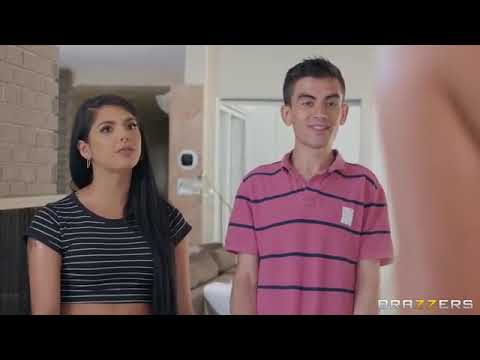 Отец застукал дочек Jewelz Blu и Alex Coal за дилдаком и трахнул в пиздёнки