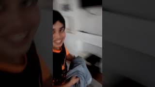 Sokakta Gençler Akşamı Bekler