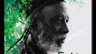 Watch Burning Spear Clean It Up video