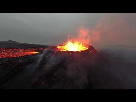 Ч.2. Вулкан. Лава. Авт.Танг Лам. Ч.2. Вулкан. Лава. Авт.Танг Лам.