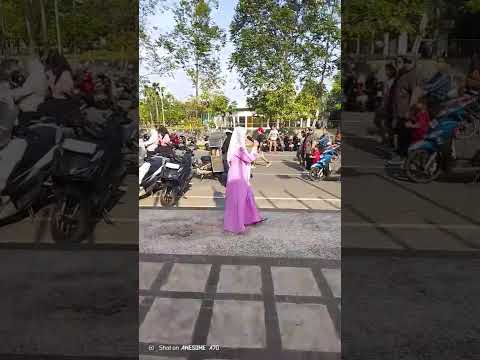 Aku Bukan Dia .. Siti faril 