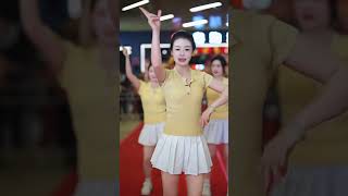 Dance Chinese Hot