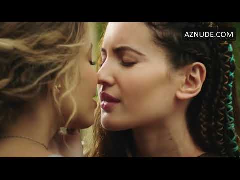 Ivana Vaquero lesbian scene shannara chronicles