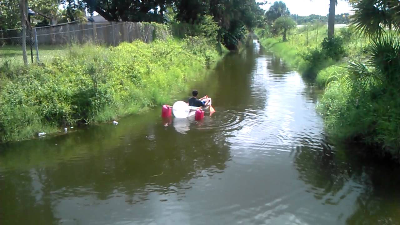 Plastic barrel boat - YouTube