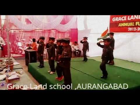 nanha munna rahi hu desh ka sipahi hoon. Grace Land school...