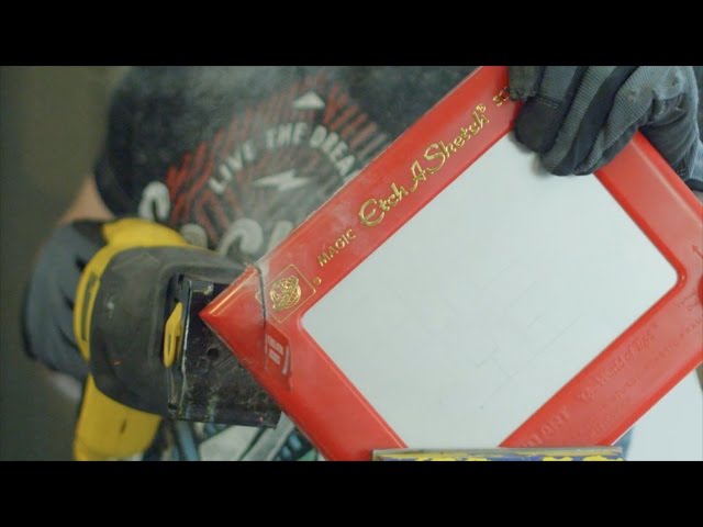 What’s inside an Etch A Sketch - Video