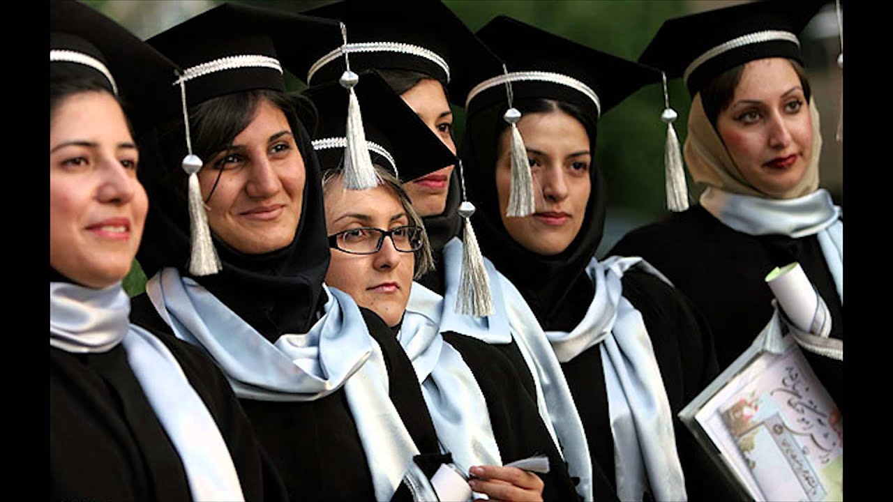 Голая иранская студентка 