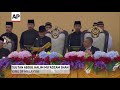 Obama Dines With Malaysia's Royal Family