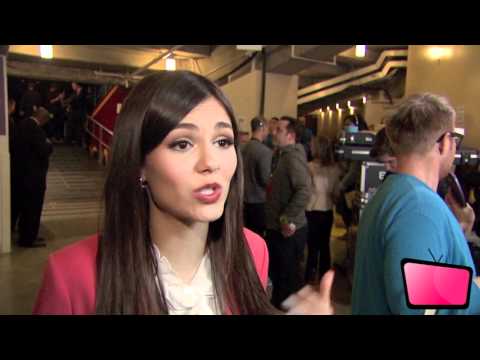 Noah Munck Victoria Justice Daniella Monet Liz Gillies about the