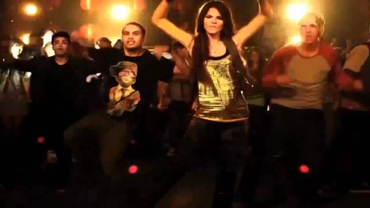 Victoria Justice Freak the Freak