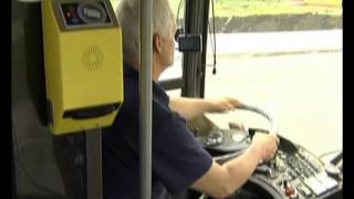 Video V Lipetske proyezd v marshrutkakh stal deshevle munitsipalnogo transporta from Π’Π΅Π»Π΅ΠΊΠΎΠΌΠΏΠ°Π½ΠΈΡ Π’ΠΠ ΠΠΈΠΏΠ΅ΡΠΊ, Ilyicha drive, Lipetsk, Russia