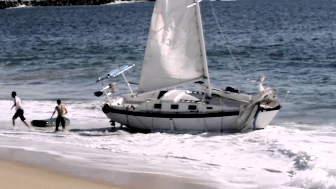 boat crash remix sail boat crash at the wedge in newport beach ca 11 5 boat crash remix sail boat crash at the wedge in newport beach ca 11 5