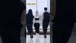 Lisa Copy Rose