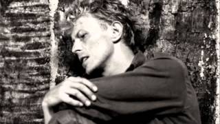 Watch David Bowie When The Boys Come Marching Home video