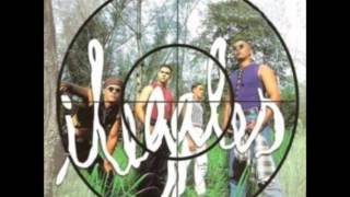 Watch Ilegales La Morena video