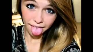 Bonus Acacia Clark