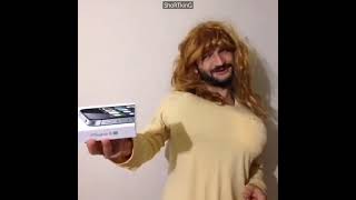 11-Aykut Elmas Al Bu Da Hediyen Bak Aaa