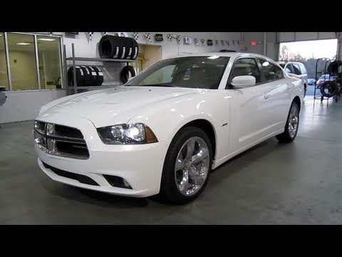 2011 Dodge Charger RT Max Start Up Exhaust and In Depth Tour