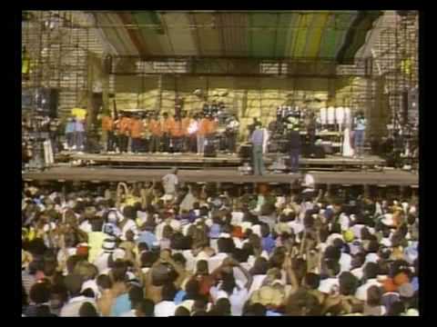 Paul Simon: Diamonds on the soles of her shoes /zimbabwe
