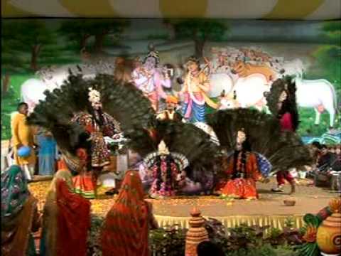 Ari Nand Yashoda Ke Dwar bY Gajanan Krishna Ji Maharaj