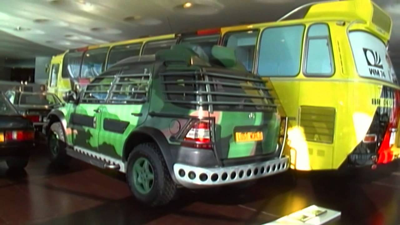 Mercedes ML from Jurassic Park Lost World - YouTube