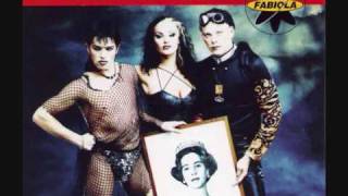 Watch 2 Fabiola Lift Me Up video