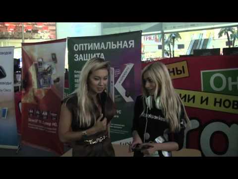 Polina trolling boothbabes @ TechLabs Cup UA 2012 (with ENG subtitles)