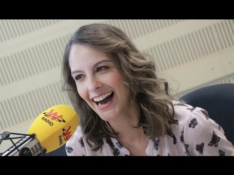 Laura Acuña habla con Vicky Dåvila en La W