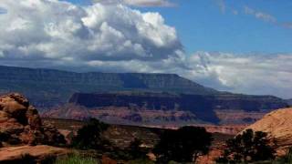 Watch Emmylou Harris Across The Border video