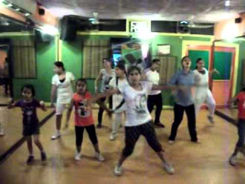 dum dum mast hai Band Baaja Baaraat dance performance by step2step...