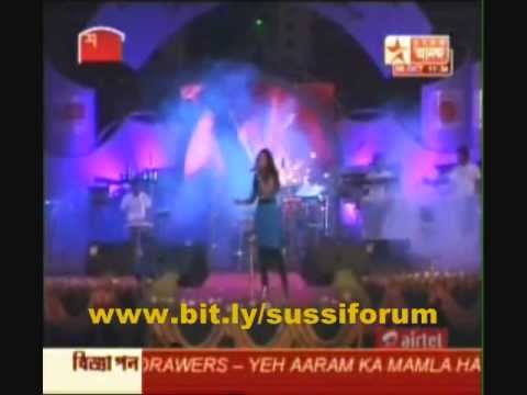 Shreya Ghoshal singing Tujh mein rab dikhta hai at US tour