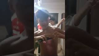 Madem Pembelisin Bu Çocuğa Vermelisin