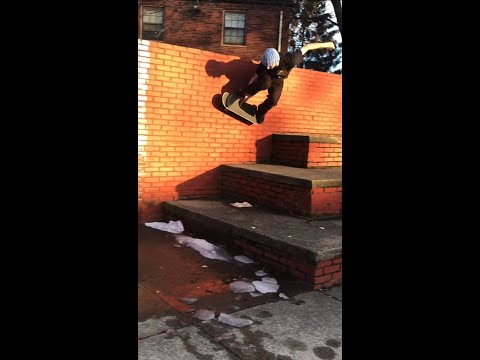 Kevin early grab wallride 🔥