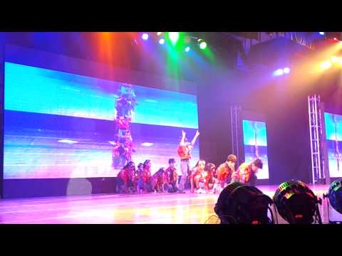 Rishi at Shiamak Summer Funk 2012 performing on Tai Tai Fish...