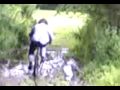 Ju en vélo dans le boue