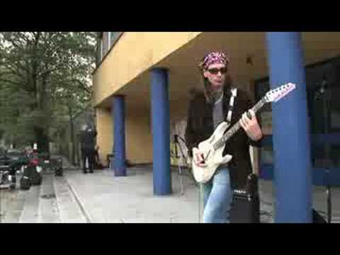 Steve Vai -